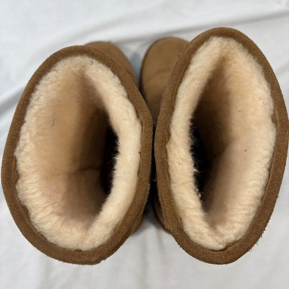 Bearpaw suede brown winter boots size 9